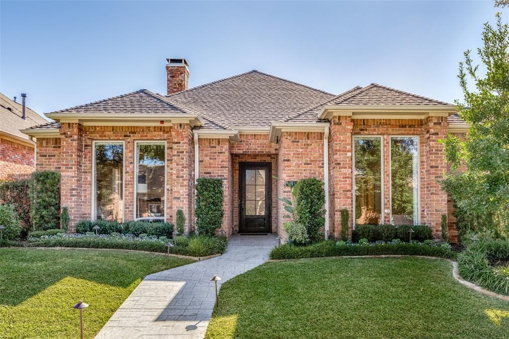 4 Grovenor Ct