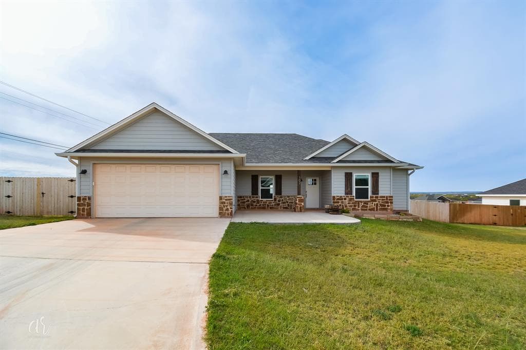 102 Dylan Dr