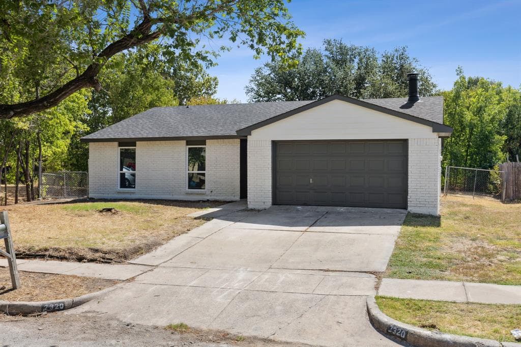 2320 Tallowood Ct