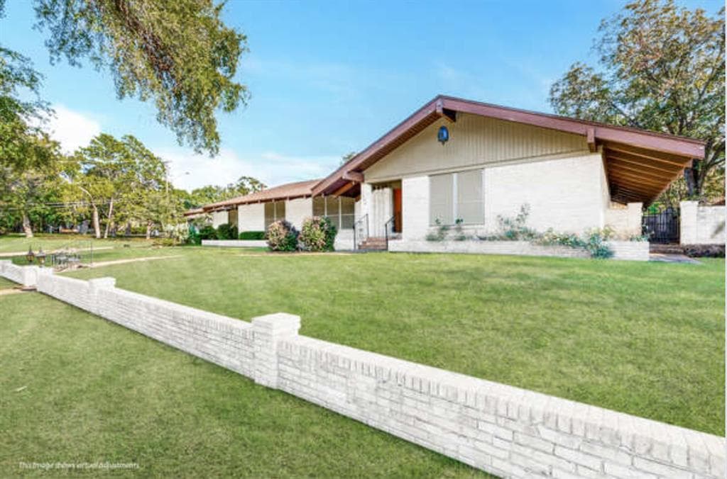 5858 Chapelwood Way