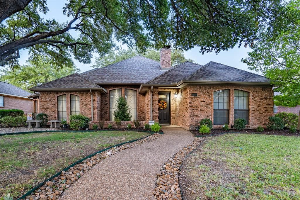 4107 Lawngate Dr