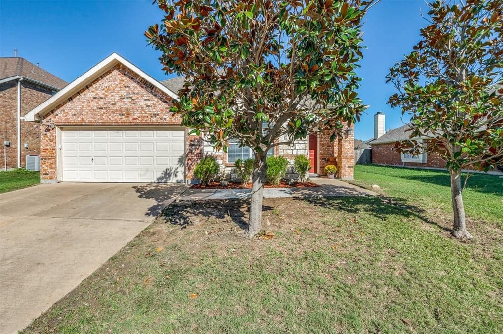 1348 Lake Forest Dr