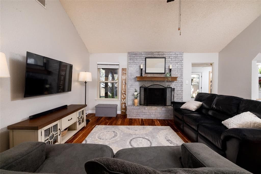 532 Roberts Dr
