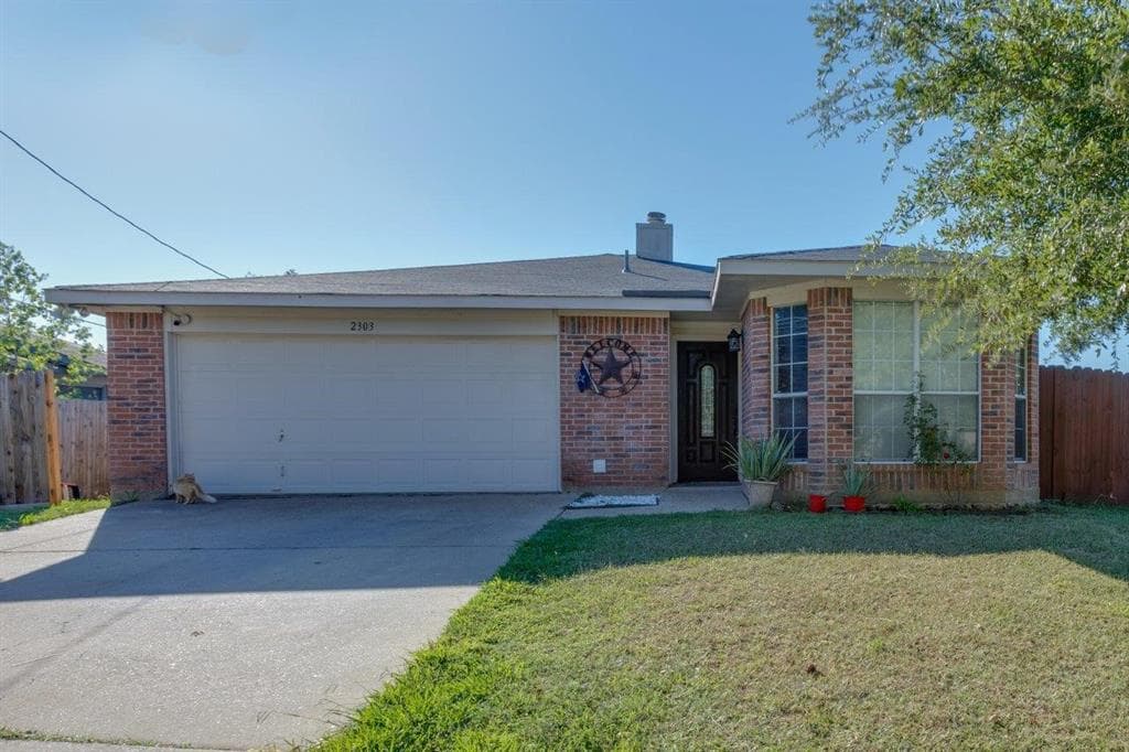 2303 Vine Ln
