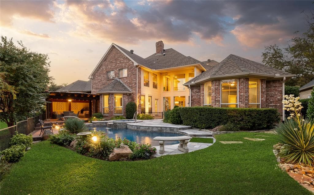 5612 Walnut Springs Ct