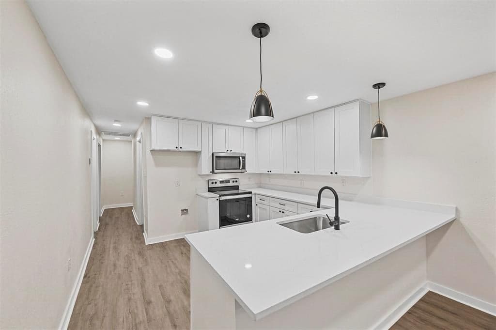 2002 Canyon St