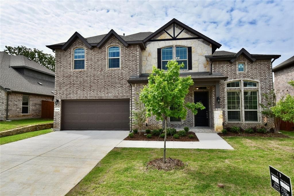 2708 Lavinia Dr