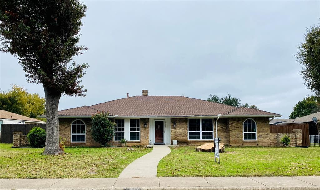 1012 Cloverdale Ln