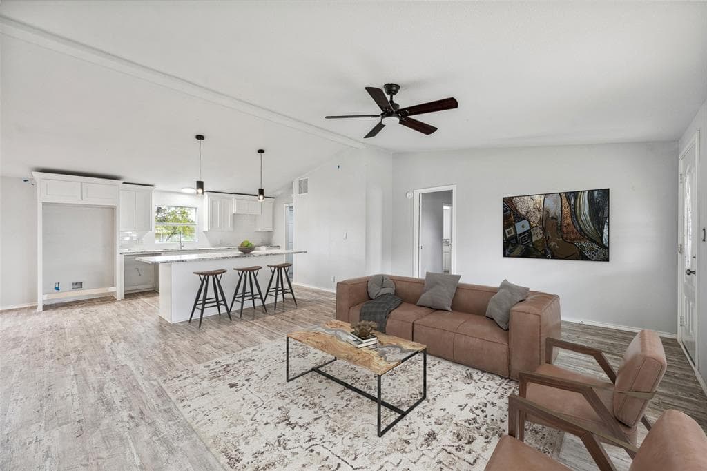 4508 Christy Dr