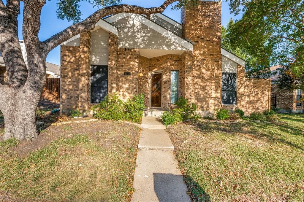 4940 Courtside Dr