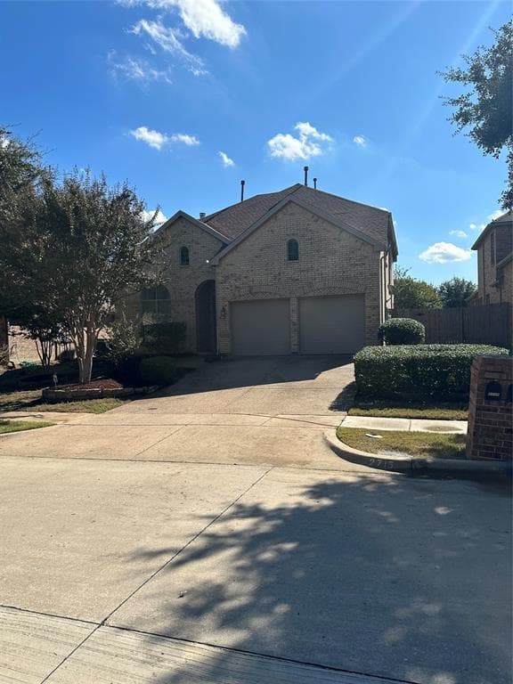 2715 Cove Dr