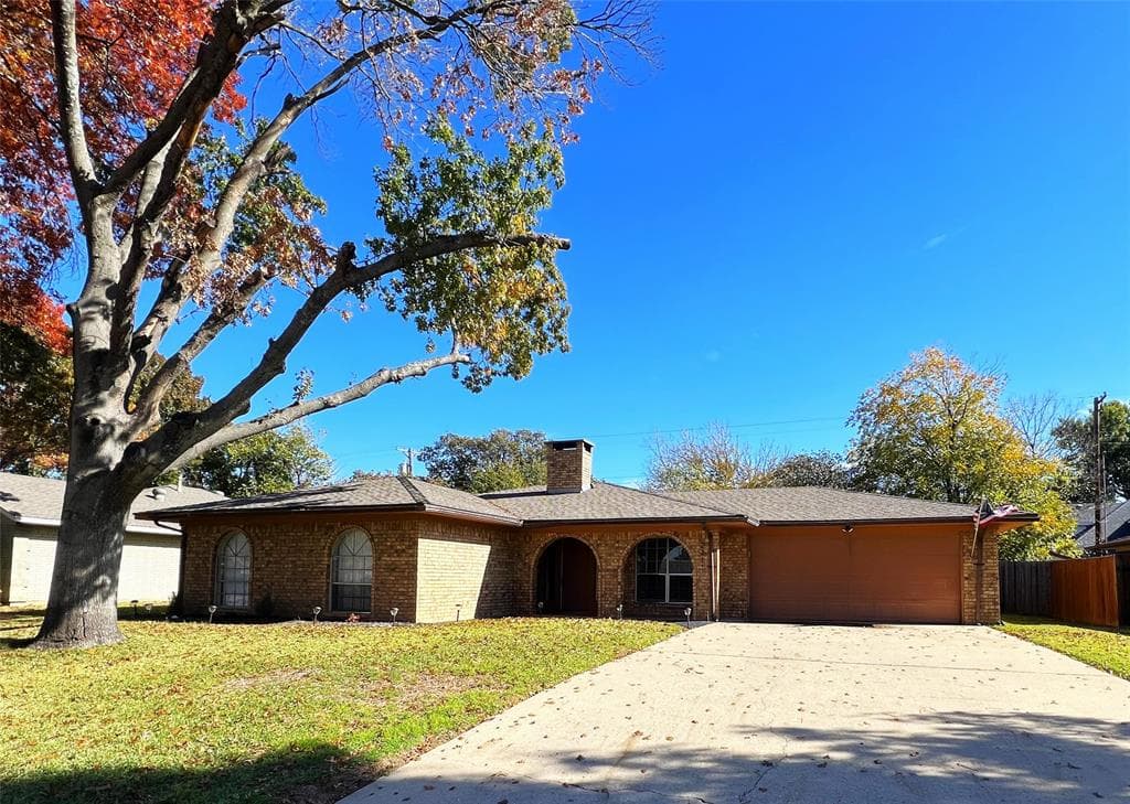 2311 Tanglewood Dr