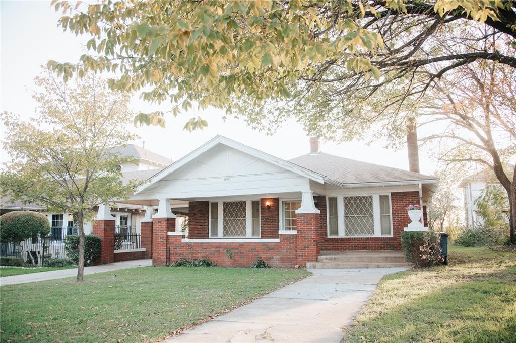 1503 Grand Ave
