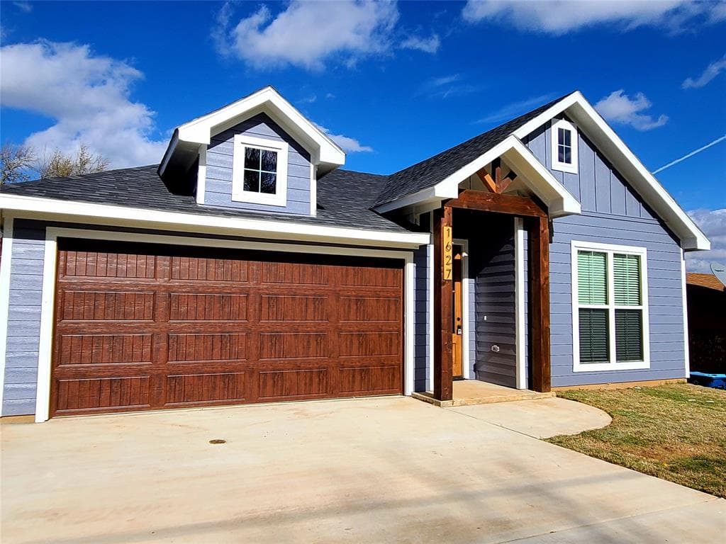 1631 W Elm St