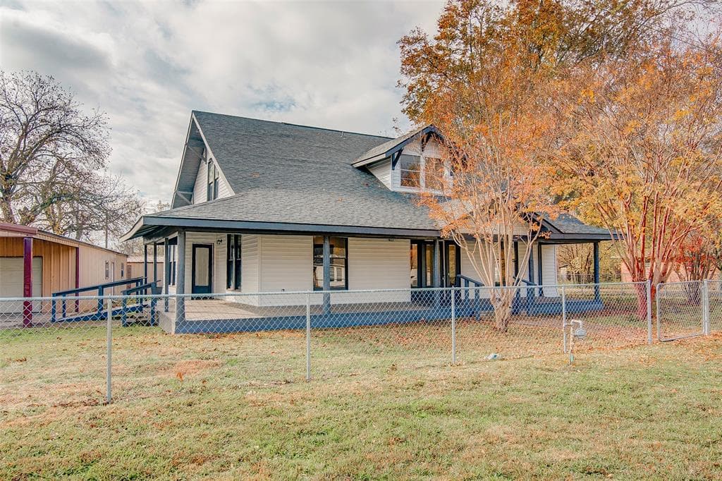 201 W Edwards St