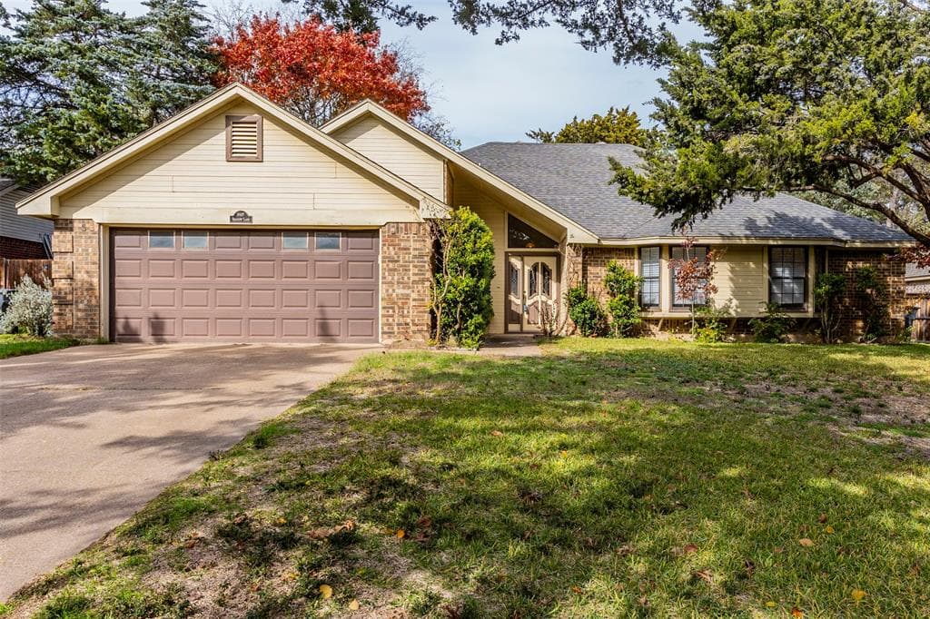 6409 Shadow Ln
