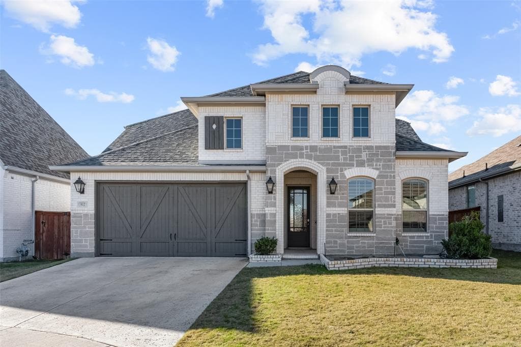 812 Hollett Ct