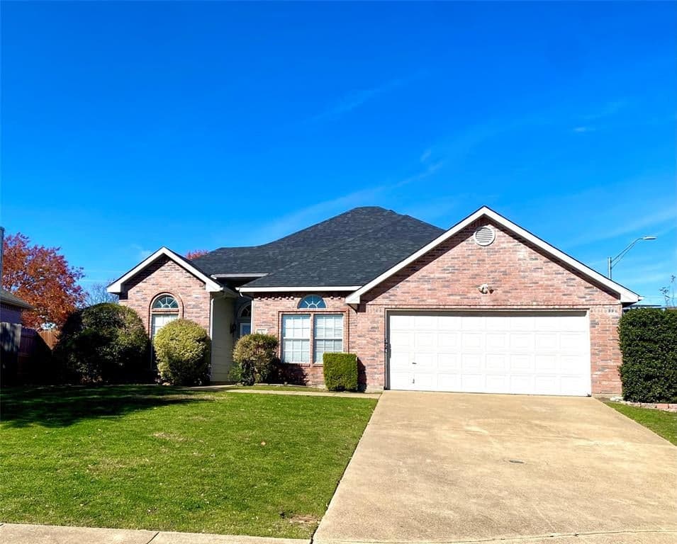 324 Cresthaven Dr