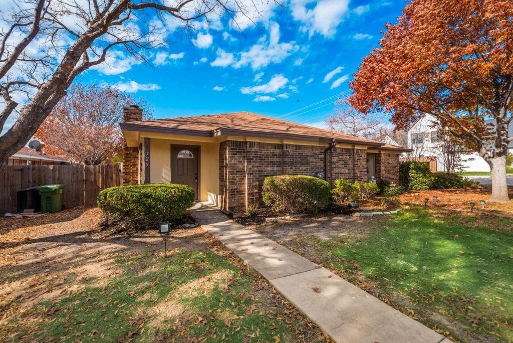 725 Cory St