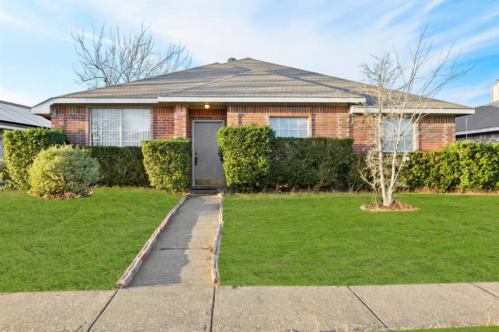 937 Applewood Dr