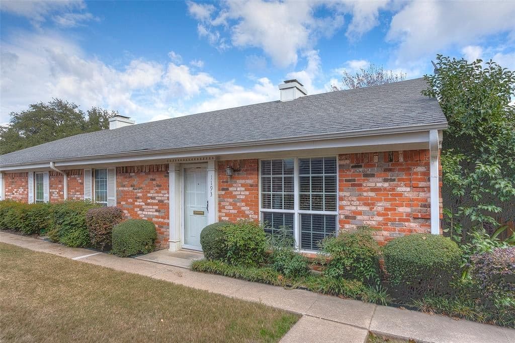 1193 Roaring Springs Rd