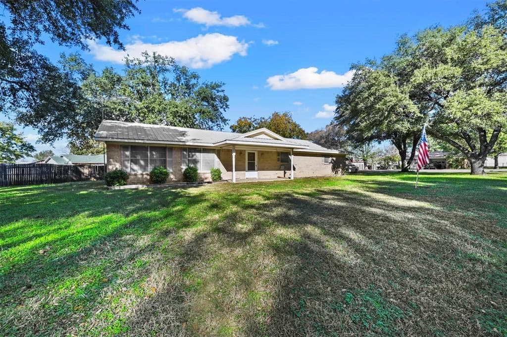 616 Wynne Rd