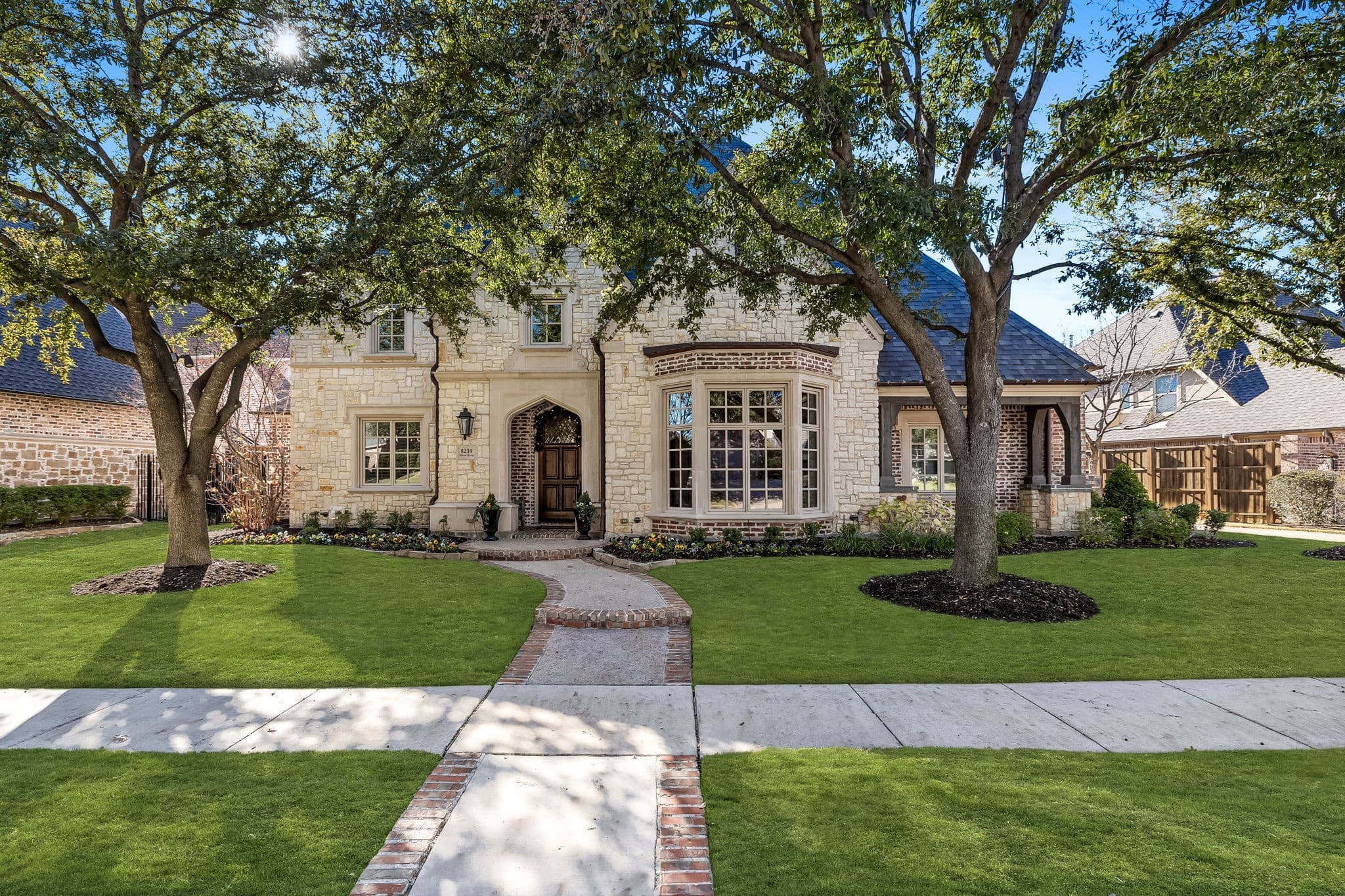 8239 Stone River Dr