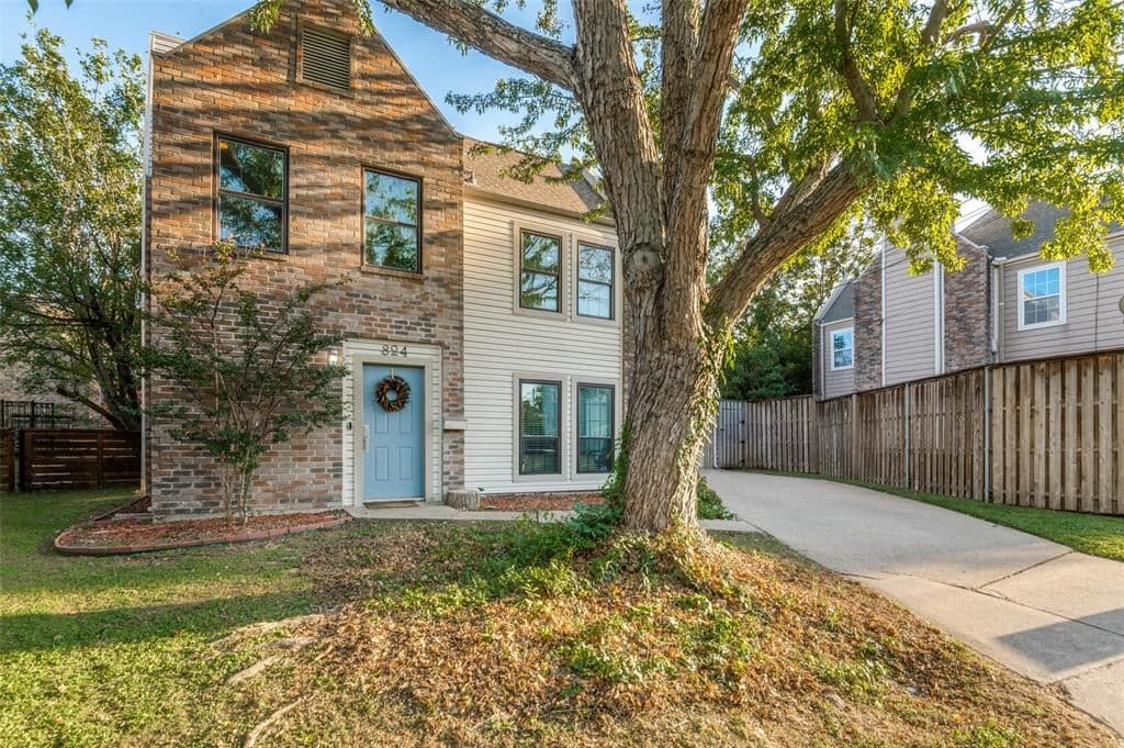 824 N Van Buren Ave