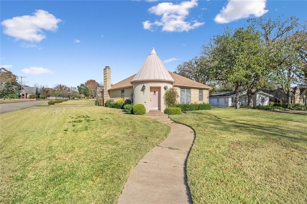 131 Karem Rd