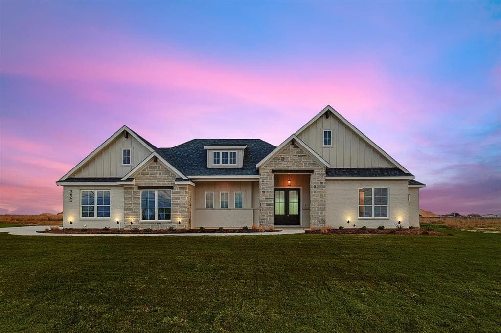390 Marion Rd