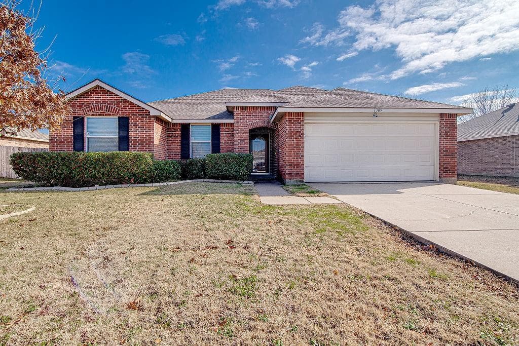 1309 Lauren Dr