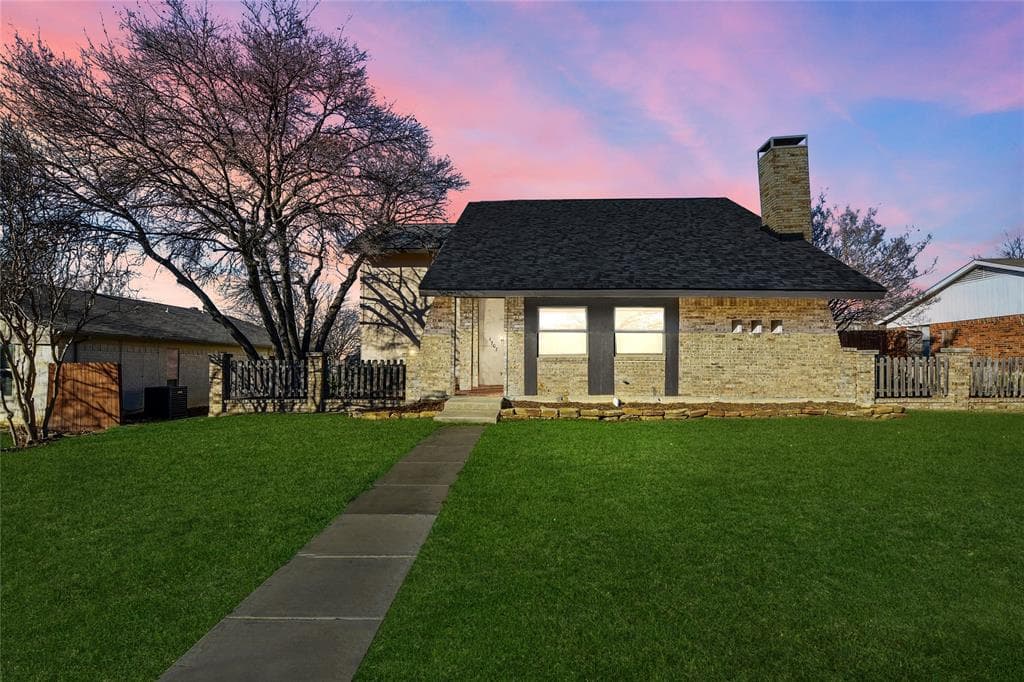 1707 Hartford Dr
