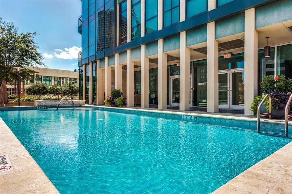 500 Throckmorton St Apt 2312