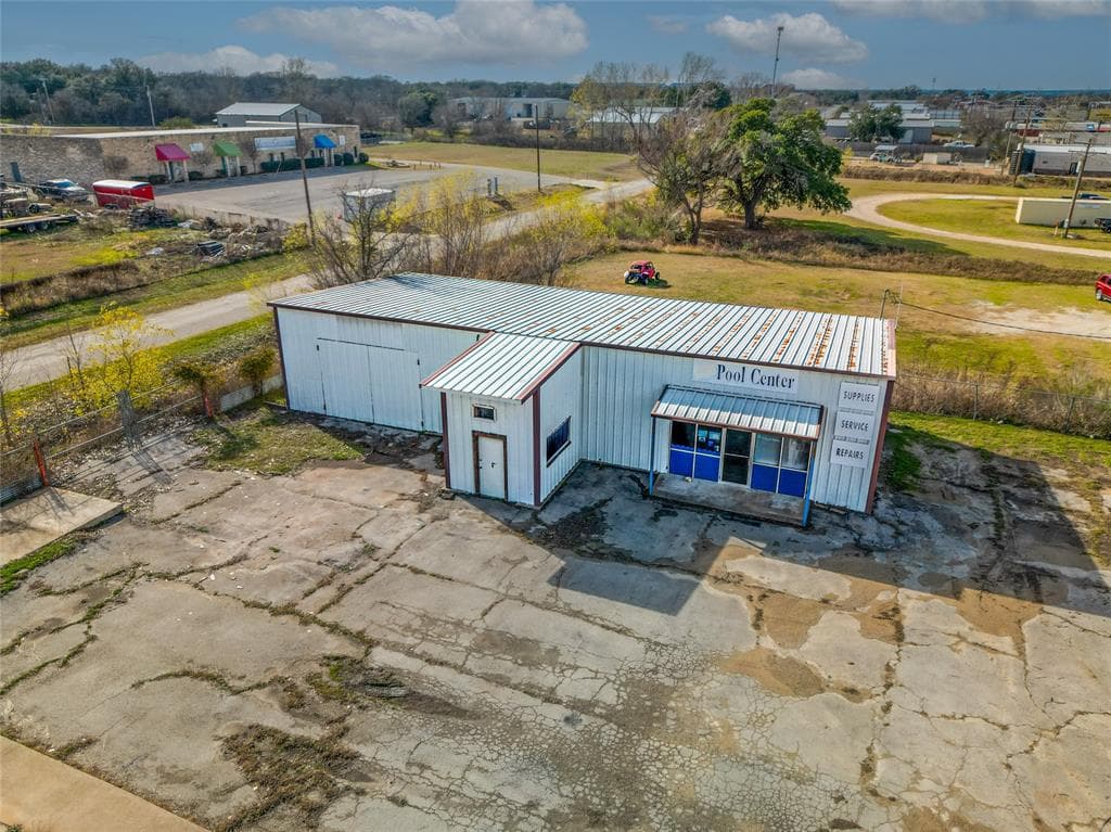 102 E Clifton Rd