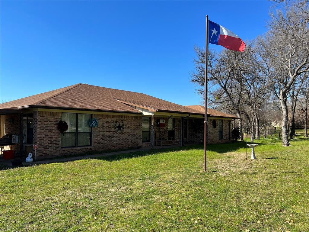 3208 N Roadrunner Ct