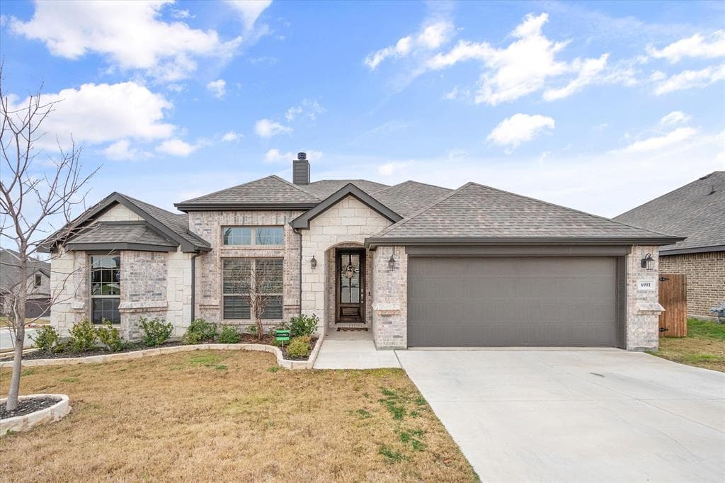 6901 Talon Bluff Dr