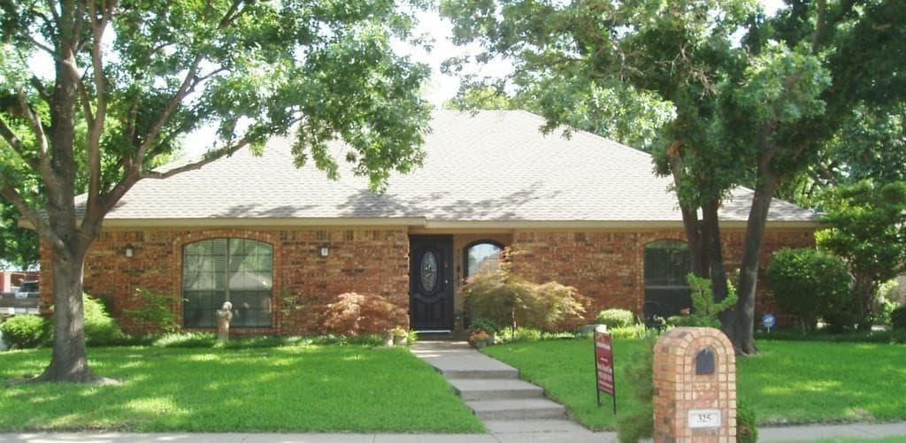 325 Rolling Oak Dr