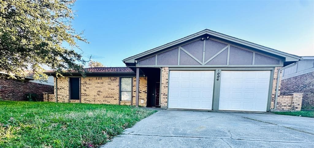 1006 Judy Lynn Dr