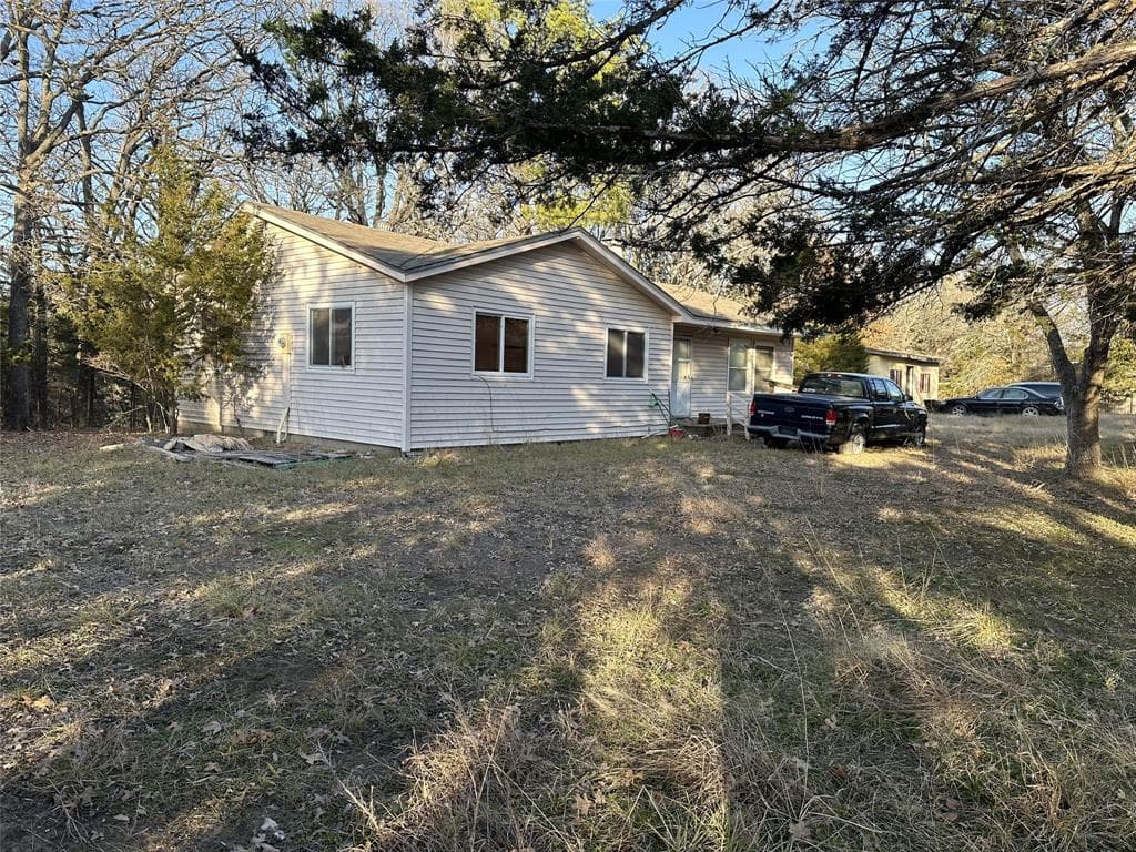 2284 Private Road 2408
