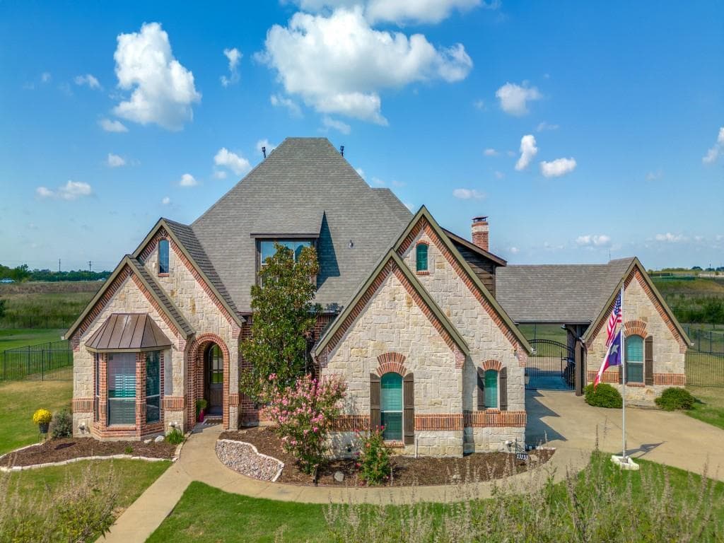 13133 Clearview Dr