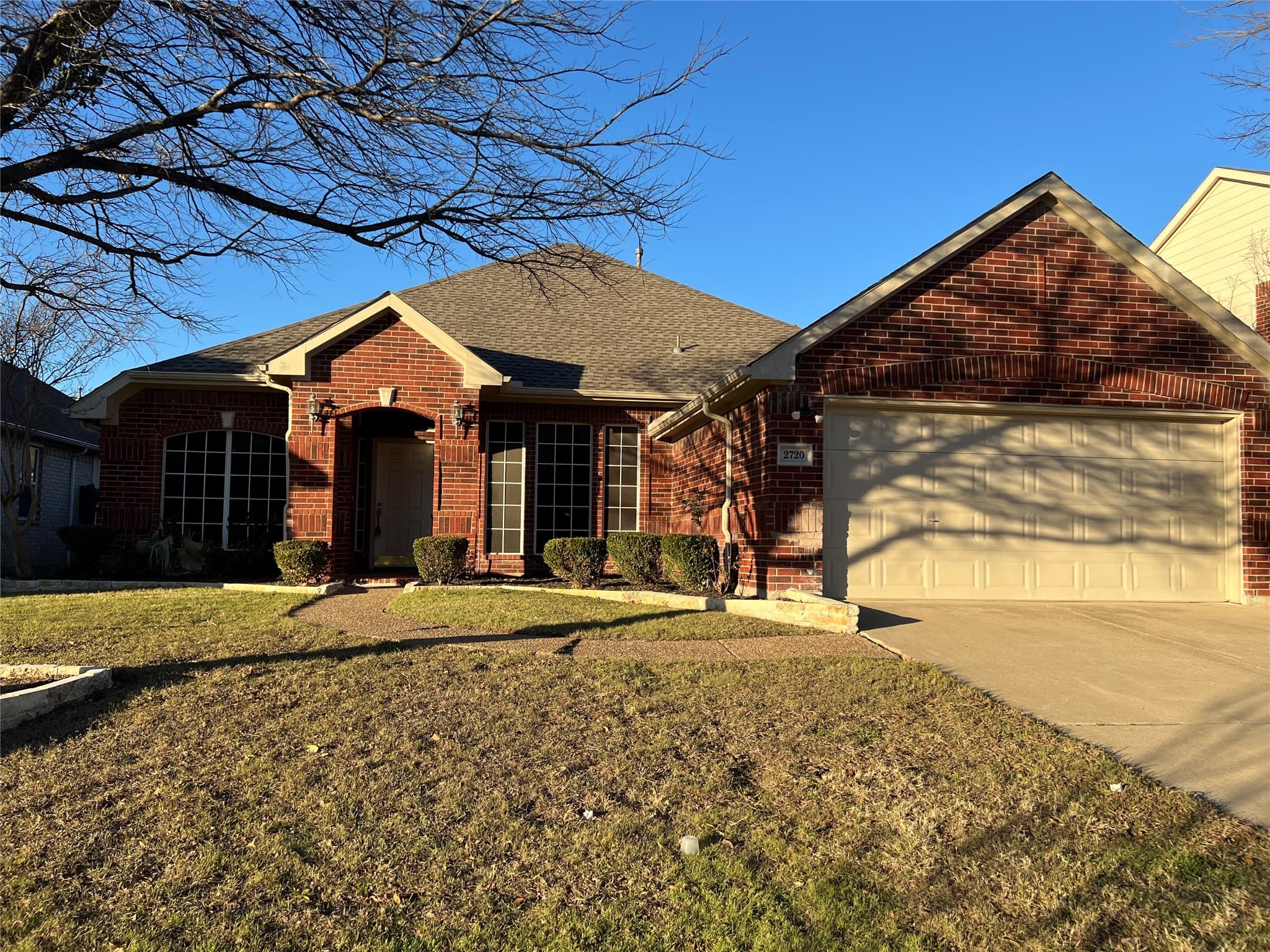 2720 Rolling Hills Ln