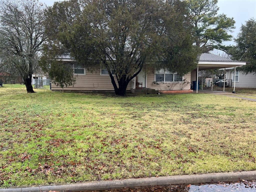 112 Oakwood Dr