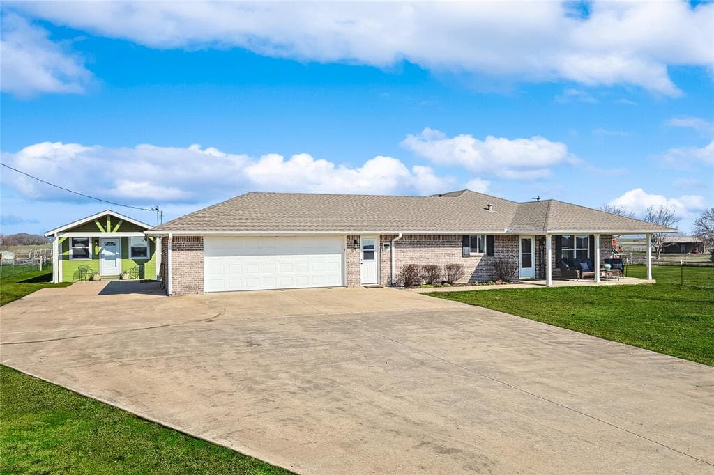 3962 Old Highway 6