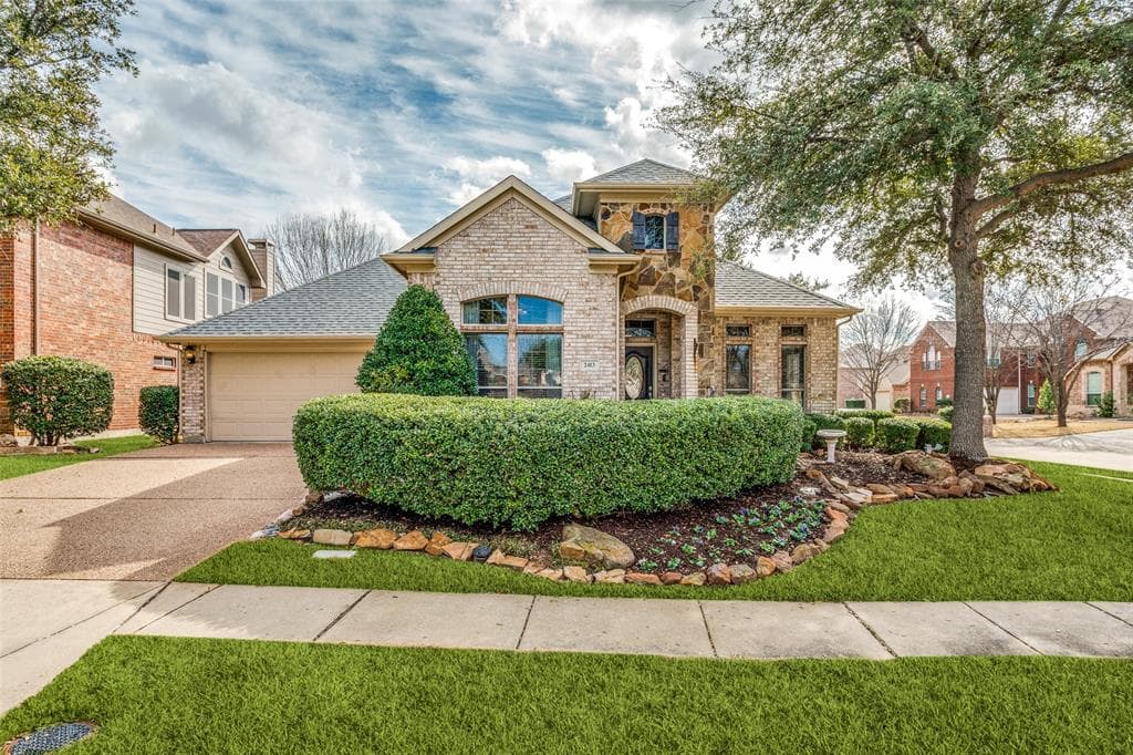 2413 Bentley Ct