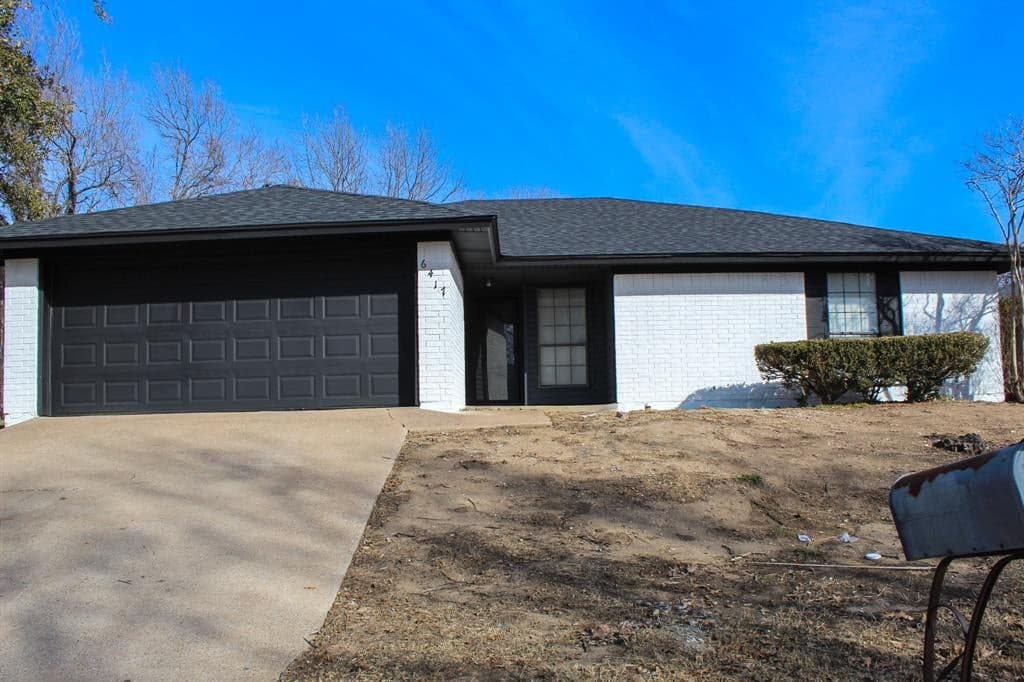 6417 Bramble Dr
