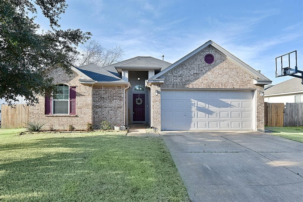 3822 Springfield Dr