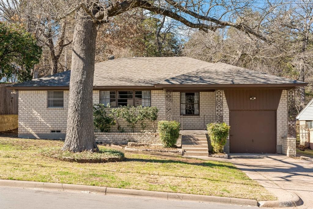 2403 Santa Cruz Dr