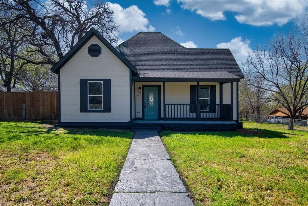 416 Soward Ave