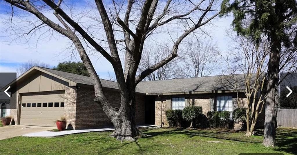 4133 Hawthorn Ln
