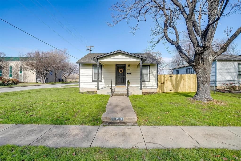 1901 Portland Ave